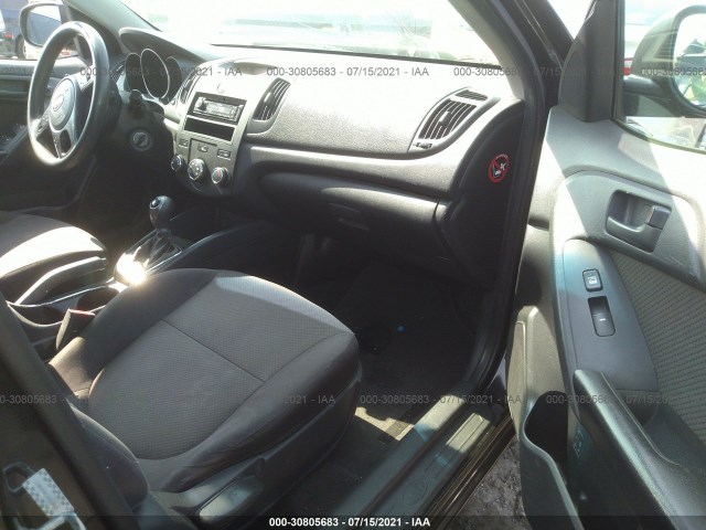 Photo 4 VIN: KNAFU5A25B5444022 - KIA FORTE 5-DOOR 