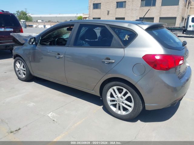 Photo 2 VIN: KNAFU5A25C5568910 - KIA FORTE 