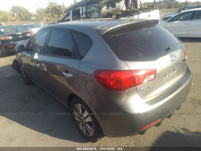 Photo 2 VIN: KNAFU5A25D5663114 - KIA FORTE 5-DOOR 