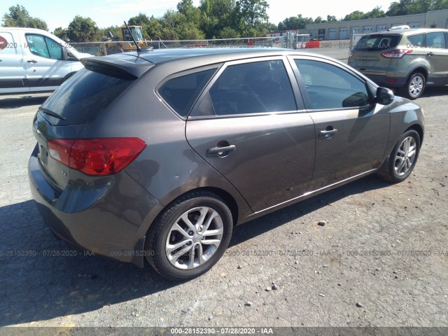 Photo 3 VIN: KNAFU5A26C5532739 - KIA FORTE 5-DOOR 