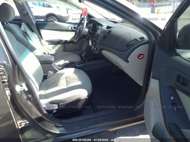 Photo 4 VIN: KNAFU5A26C5532739 - KIA FORTE 5-DOOR 