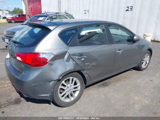 Photo 3 VIN: KNAFU5A26C5592486 - KIA FORTE 