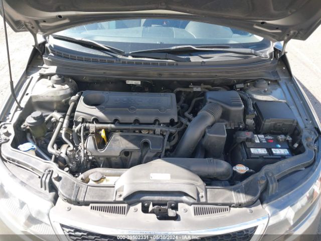 Photo 9 VIN: KNAFU5A26C5592486 - KIA FORTE 