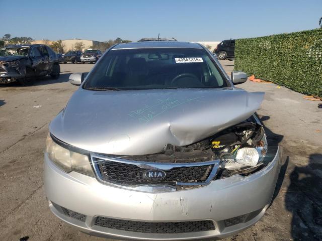 Photo 4 VIN: KNAFU5A27D5686264 - KIA FORTE 