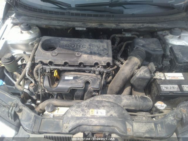 Photo 9 VIN: KNAFU5A27D5686572 - KIA FORTE 5-DOOR 