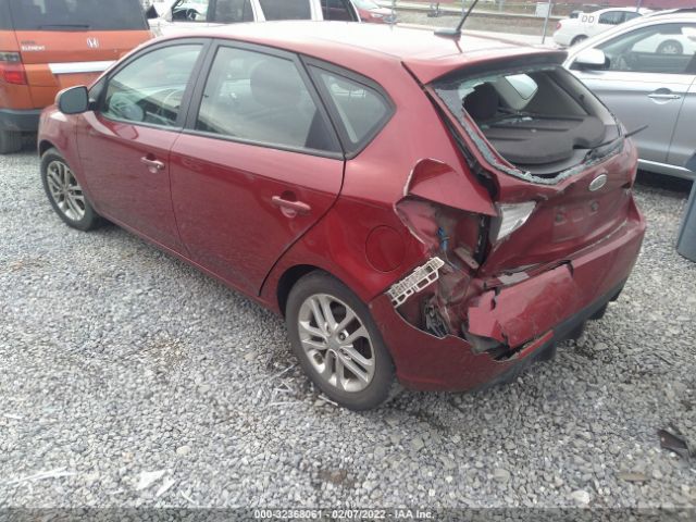 Photo 2 VIN: KNAFU5A28B5322903 - KIA FORTE 5-DOOR 