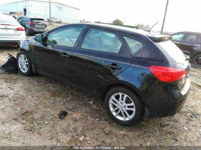 Photo 2 VIN: KNAFU5A28B5416022 - KIA FORTE 5-DOOR 