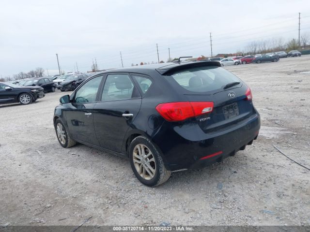 Photo 2 VIN: KNAFU5A28B5424119 - KIA FORTE 