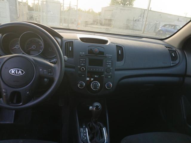 Photo 8 VIN: KNAFU5A28C5532838 - KIA FORTE 