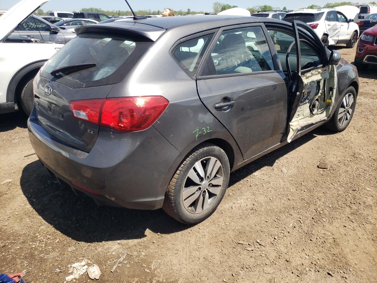 Photo 2 VIN: KNAFU5A28D5687181 - KIA FORTE 