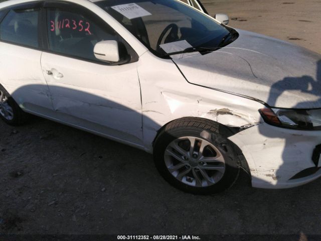 Photo 5 VIN: KNAFU5A29B5356283 - KIA FORTE 5-DOOR 