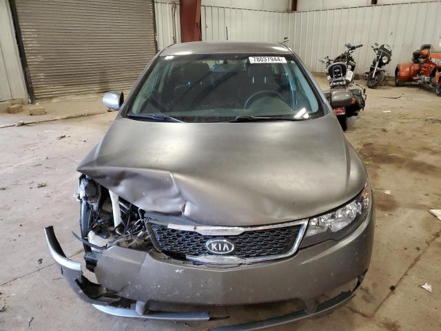 Photo 4 VIN: KNAFU5A29B5398811 - KIA FORTE EX 