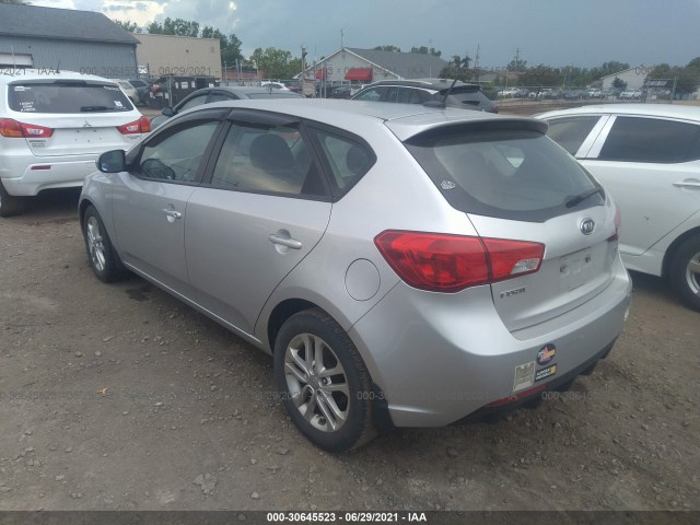 Photo 2 VIN: KNAFU5A29C5569574 - KIA FORTE 5-DOOR 