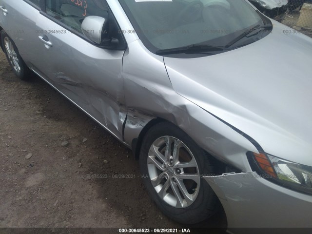 Photo 5 VIN: KNAFU5A29C5569574 - KIA FORTE 5-DOOR 