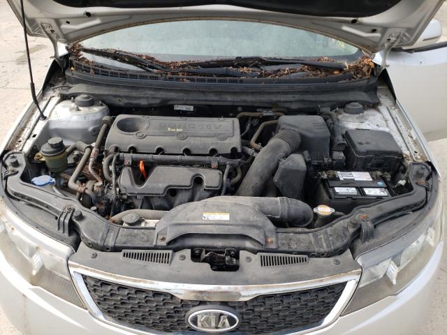 Photo 6 VIN: KNAFU5A29C5570708 - KIA FORTE EX 