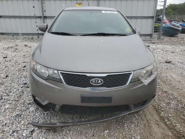 Photo 4 VIN: KNAFU5A29C5596709 - KIA FORTE EX 