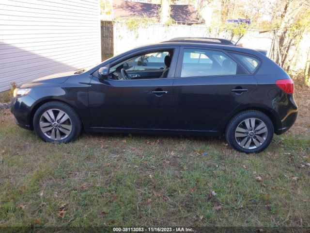 Photo 2 VIN: KNAFU5A2XD5658846 - KIA FORTE 