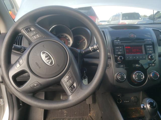 Photo 8 VIN: KNAFU6A20D5668002 - KIA FORTE EX 