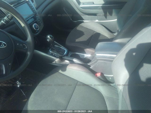 Photo 4 VIN: KNAFU6A20D5743250 - KIA FORTE KOUP 