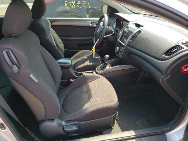 Photo 4 VIN: KNAFU6A21D5686413 - KIA FORTE EX 