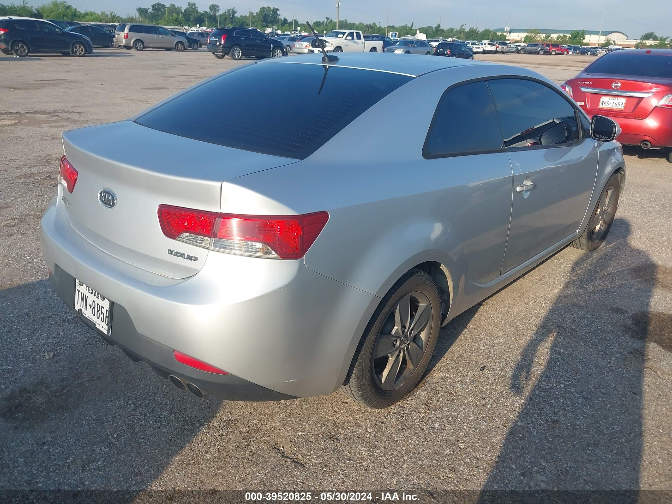 Photo 3 VIN: KNAFU6A22A5116674 - KIA FORTE 