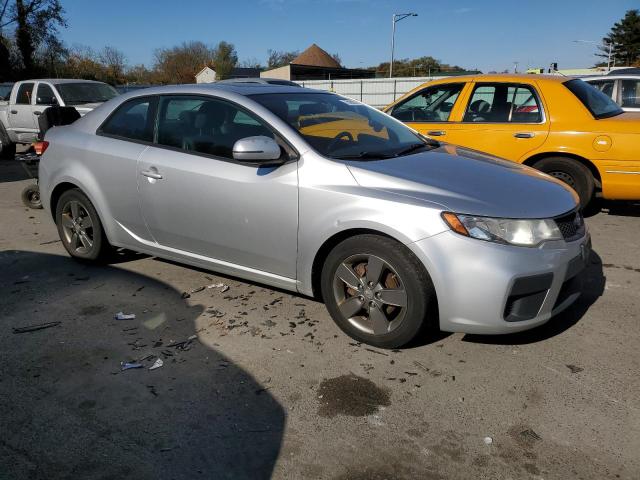 Photo 3 VIN: KNAFU6A22B5429984 - KIA FORTE 