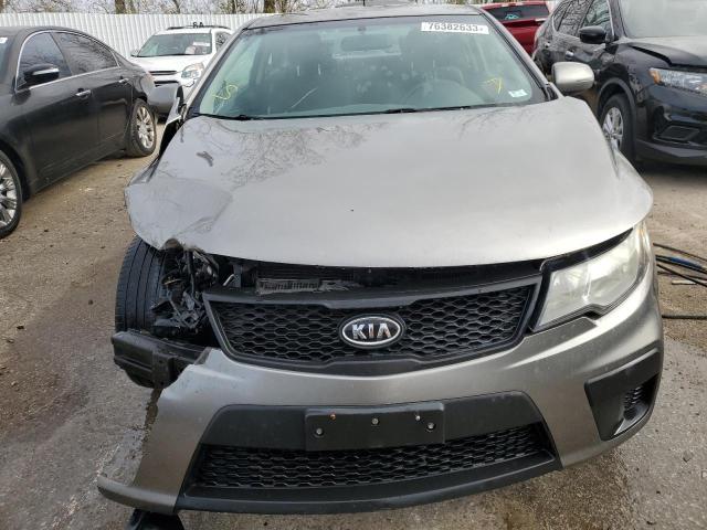 Photo 4 VIN: KNAFU6A22C5526443 - KIA FORTE 