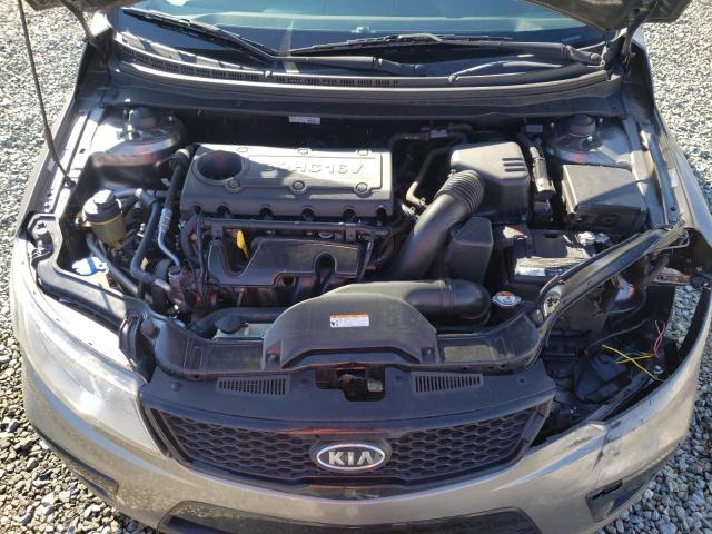 Photo 6 VIN: KNAFU6A22C5640927 - KIA FORTE KOUP 