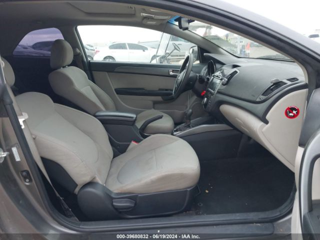 Photo 4 VIN: KNAFU6A22D5701520 - KIA FORTE 