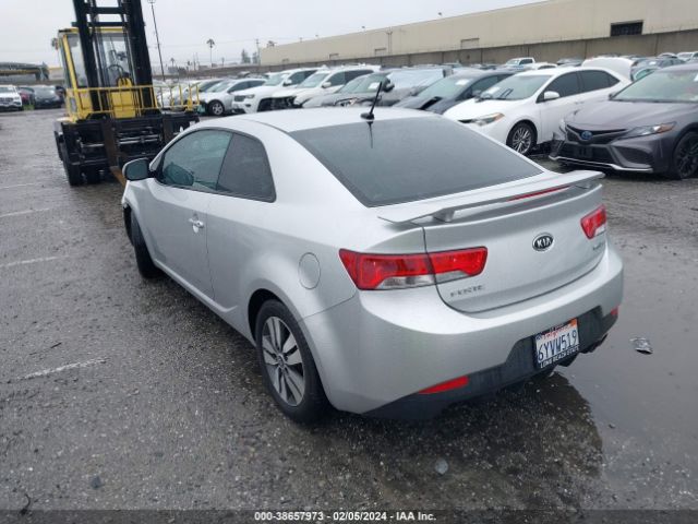 Photo 2 VIN: KNAFU6A23D5702644 - KIA FORTE KOUP 