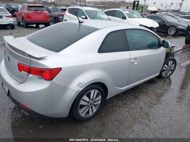 Photo 3 VIN: KNAFU6A23D5702644 - KIA FORTE KOUP 