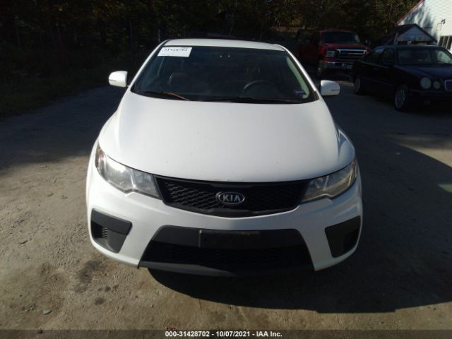 Photo 5 VIN: KNAFU6A26C5635827 - KIA FORTE KOUP 