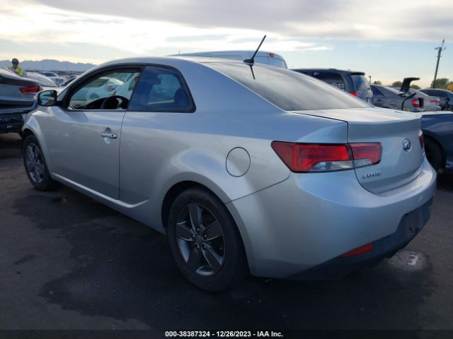 Photo 2 VIN: KNAFU6A27A5109669 - KIA FORTE KOUP 