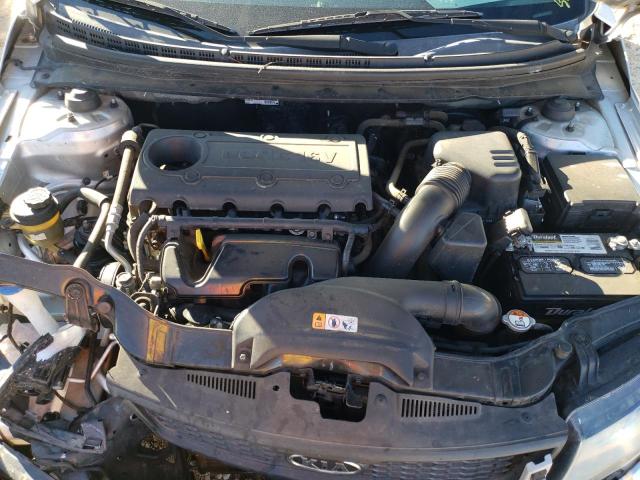 Photo 6 VIN: KNAFU6A27D5744749 - KIA FORTE EX 