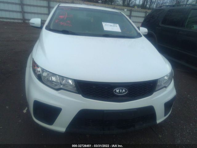 Photo 5 VIN: KNAFU6A28D5742928 - KIA FORTE KOUP 