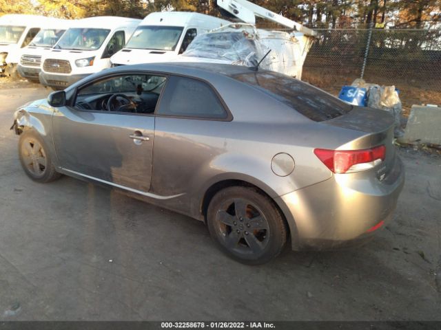 Photo 2 VIN: KNAFU6A29C5551369 - KIA FORTE KOUP 