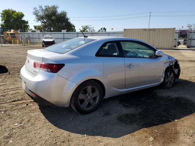 Photo 2 VIN: KNAFU6A2XA5300552 - KIA FORTE EX 