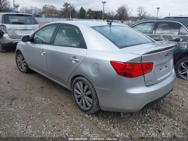 Photo 2 VIN: KNAFW4A30C5606363 - KIA FORTE 