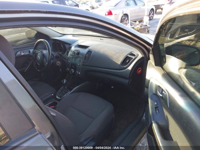 Photo 4 VIN: KNAFW4A30D5684370 - KIA FORTE 