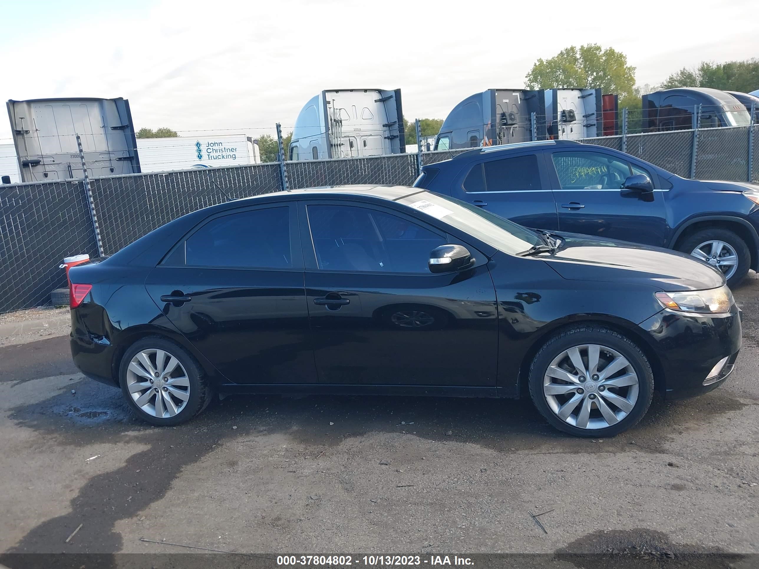 Photo 11 VIN: KNAFW4A31A5064784 - KIA FORTE 