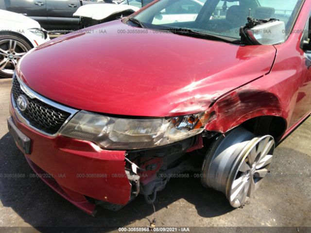 Photo 5 VIN: KNAFW4A31C5503663 - KIA FORTE 