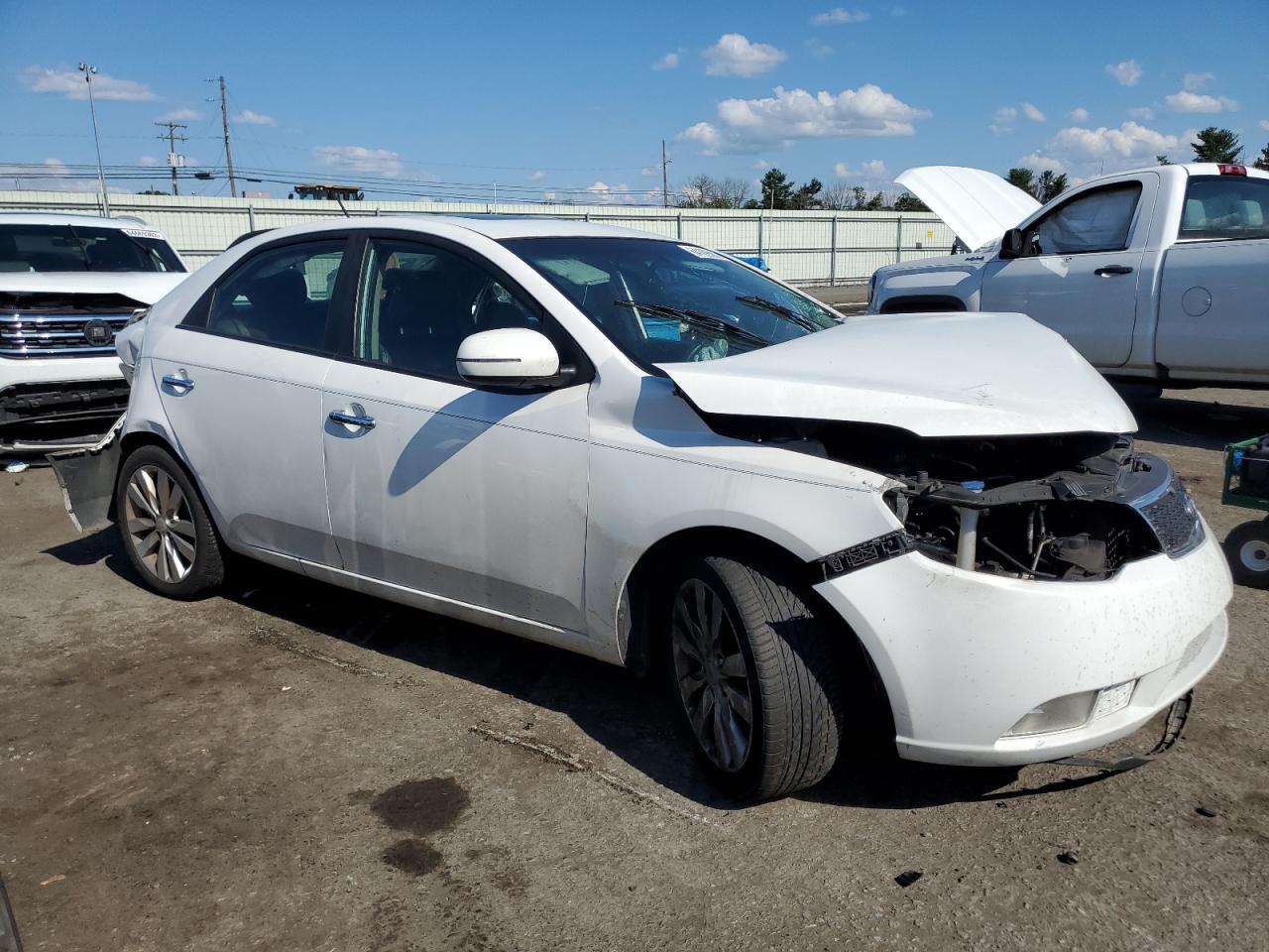 Photo 3 VIN: KNAFW4A31C5533617 - KIA FORTE 