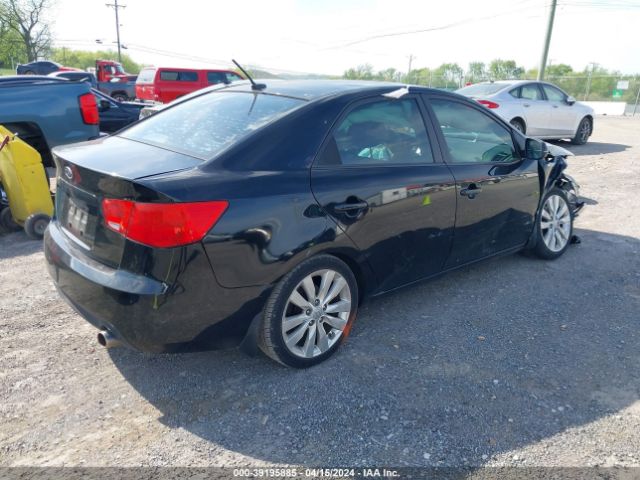 Photo 3 VIN: KNAFW4A31D5670770 - KIA FORTE 