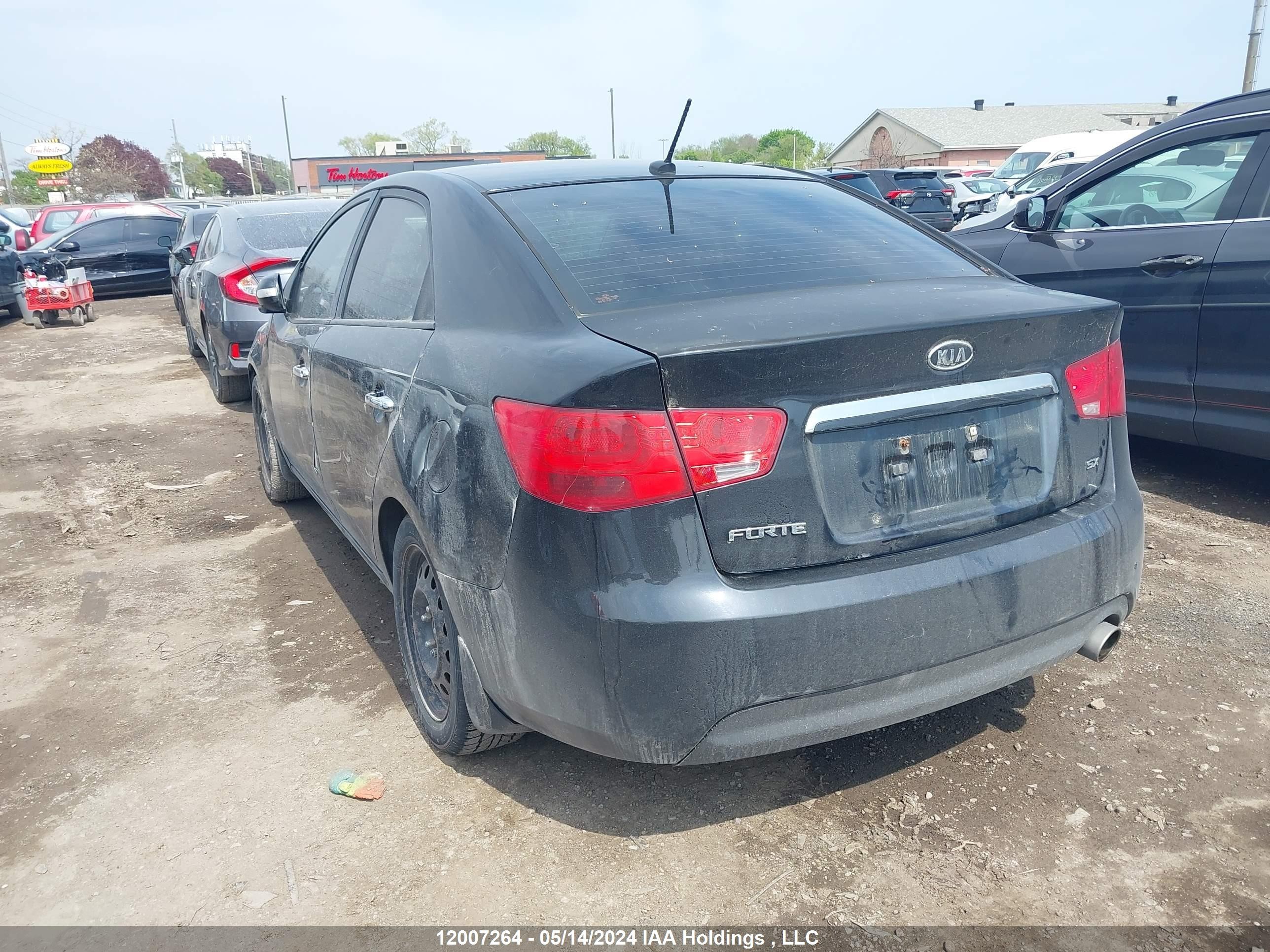 Photo 2 VIN: KNAFW4A32A5213638 - KIA FORTE 