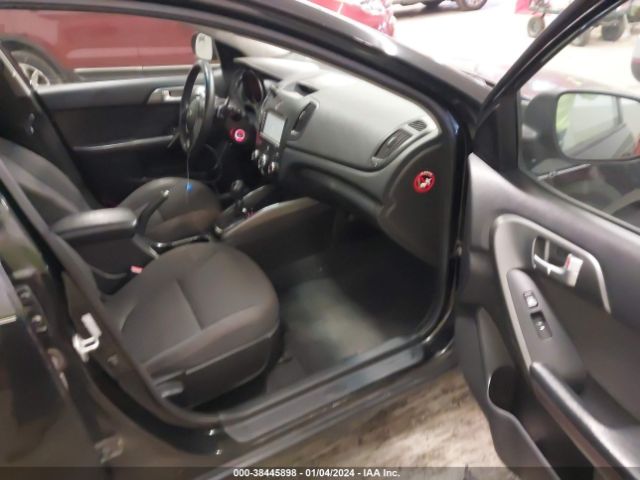 Photo 4 VIN: KNAFW4A33B5323020 - KIA FORTE 