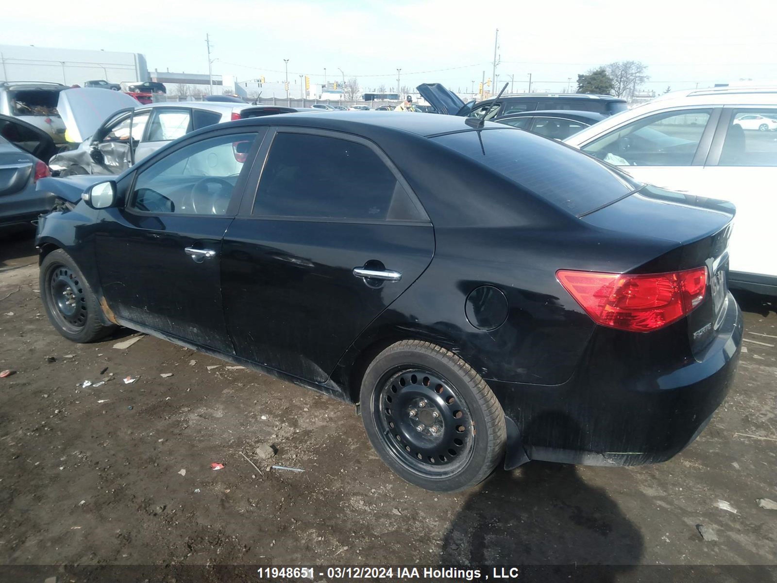 Photo 2 VIN: KNAFW4A35A5096220 - KIA FORTE 