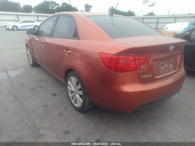 Photo 2 VIN: KNAFW4A36A5046443 - KIA FORTE 