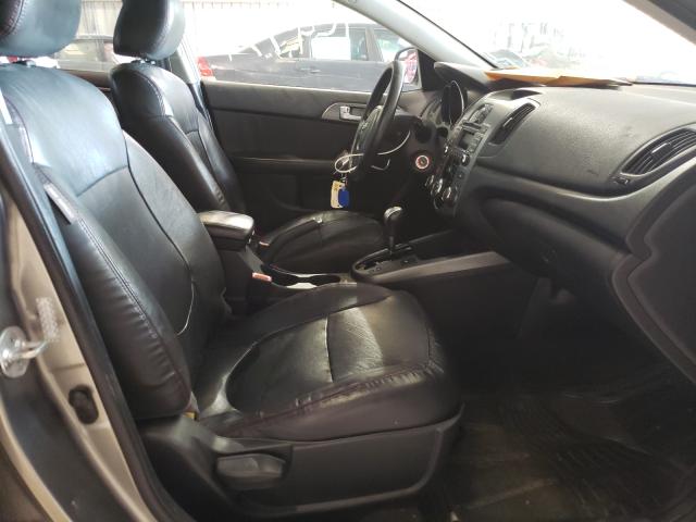 Photo 4 VIN: KNAFW4A38A5241525 - KIA FORTE SX 