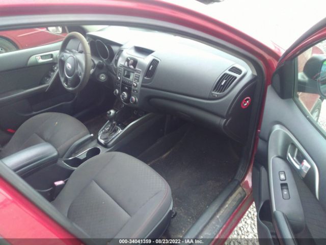 Photo 4 VIN: KNAFW4A38B5322882 - KIA FORTE 