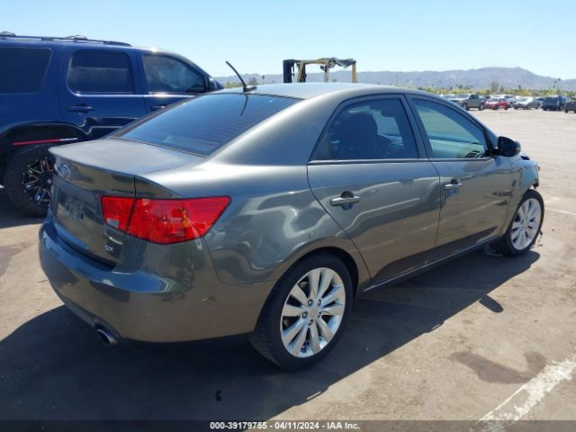 Photo 3 VIN: KNAFW4A38D5728051 - KIA FORTE 